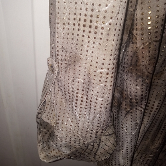 3/$10 New Directions Petite Top PXL V Neck Popover Studded Roll tab  blouse - Picture 5 of 7